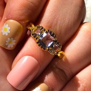 Ring bomb party ring